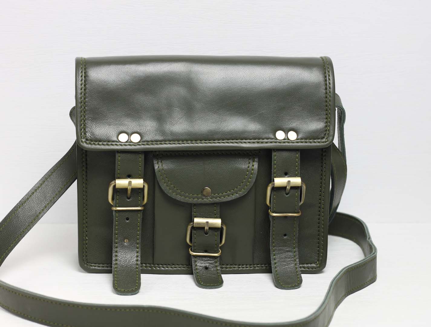 Personalised green leather bag with pocket and handle