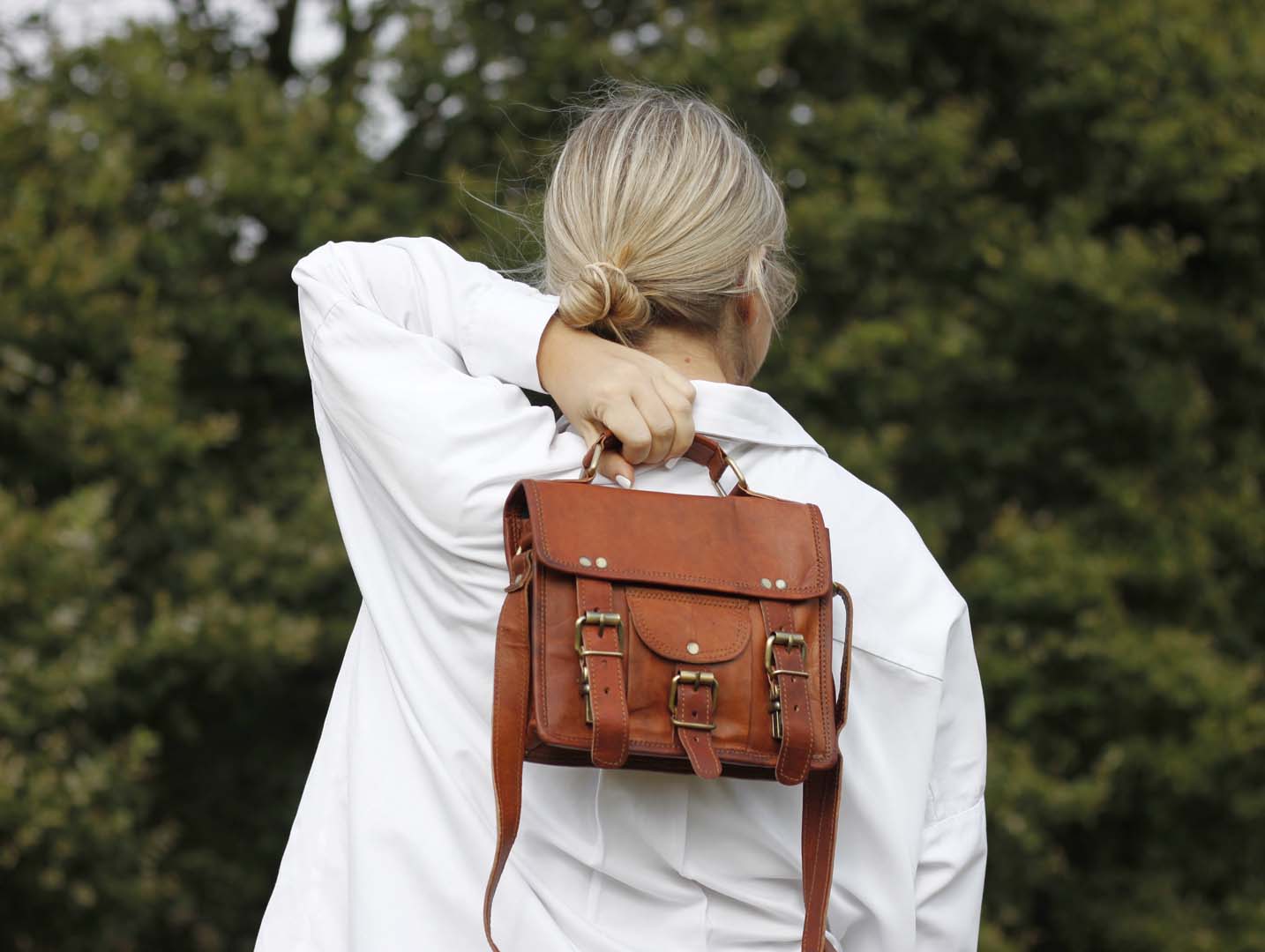 Women's Genuine Leather bag with handle and pocket