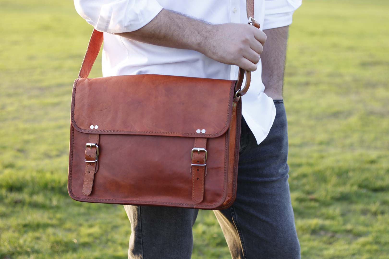 Simple vintage style Leather satchel 15''
